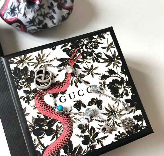 GUCCi飾品 古馳19年春夏新款 雙G花朵祖母綠手鏈 Gucci小雛菊女手鏈  zgbq1044